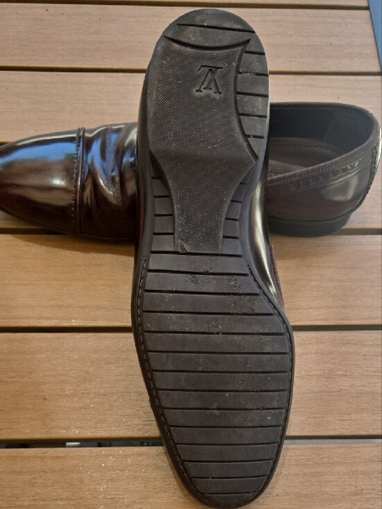Louis Vuitton Men\'s Dark Brown Patent Leather Slip-On Loafers main image 7